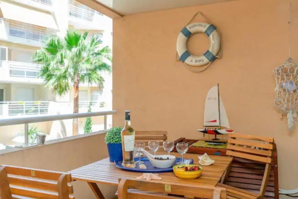 St Roch 2 - Appart 300 M De La Gare, Clim, Terrasse, Garage أنتيب المظهر الخارجي الصورة