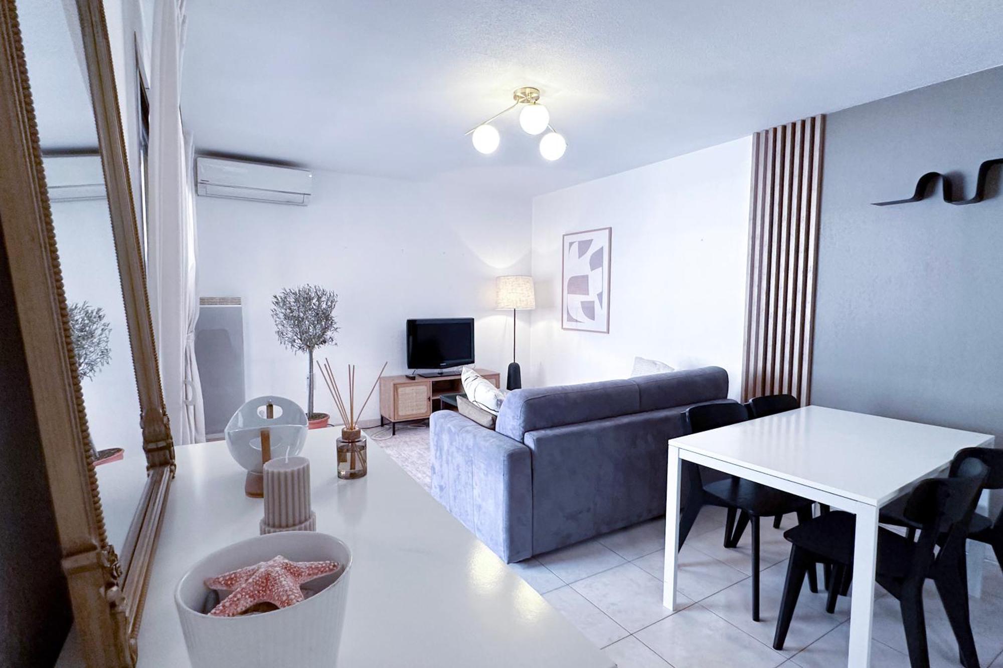 St Roch 2 - Appart 300 M De La Gare, Clim, Terrasse, Garage أنتيب المظهر الخارجي الصورة