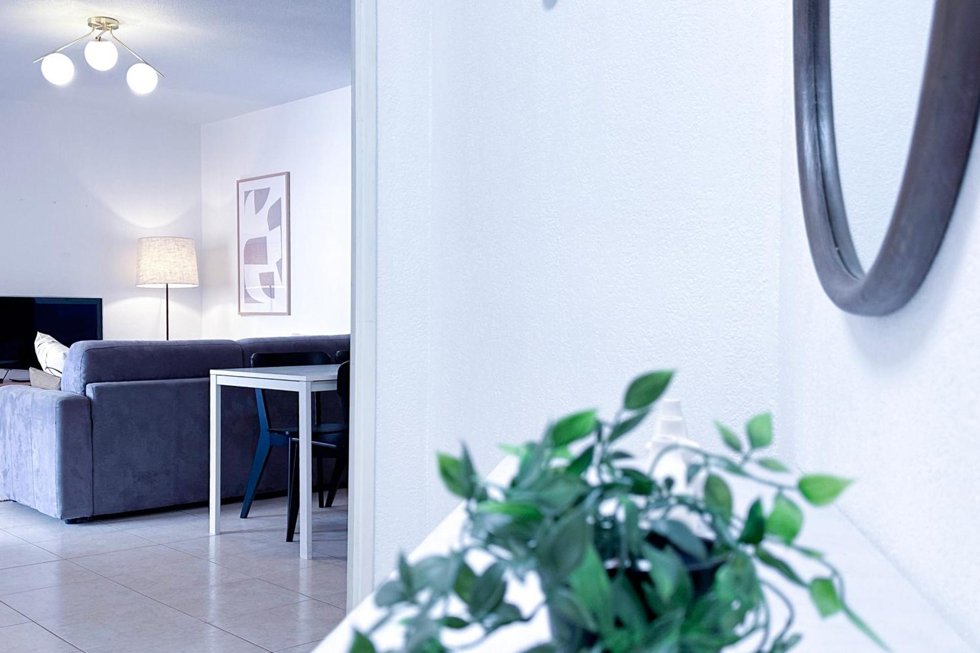 St Roch 2 - Appart 300 M De La Gare, Clim, Terrasse, Garage أنتيب المظهر الخارجي الصورة