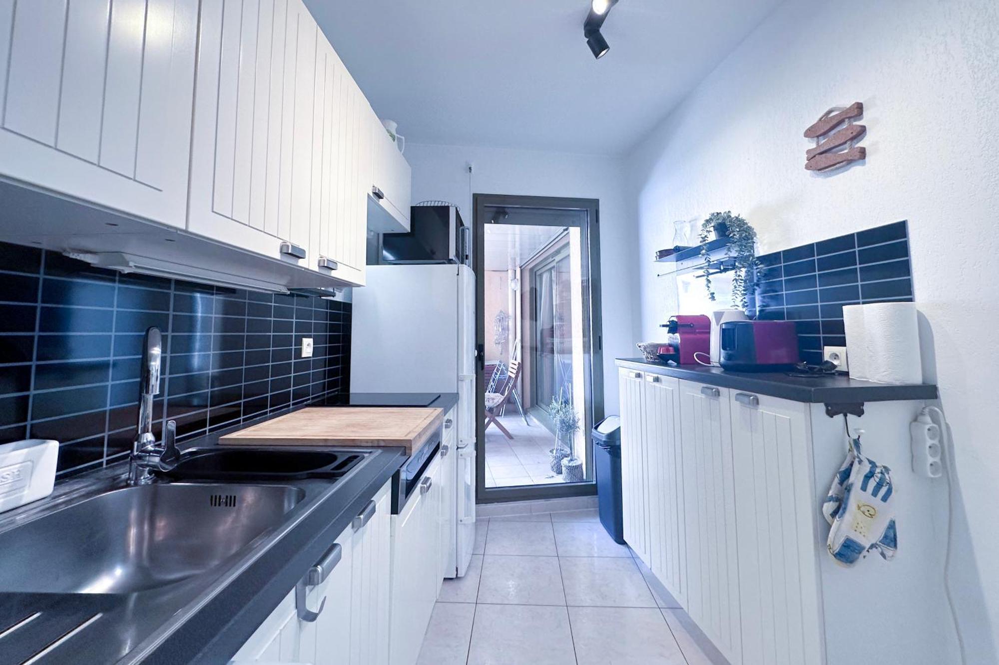 St Roch 2 - Appart 300 M De La Gare, Clim, Terrasse, Garage أنتيب المظهر الخارجي الصورة