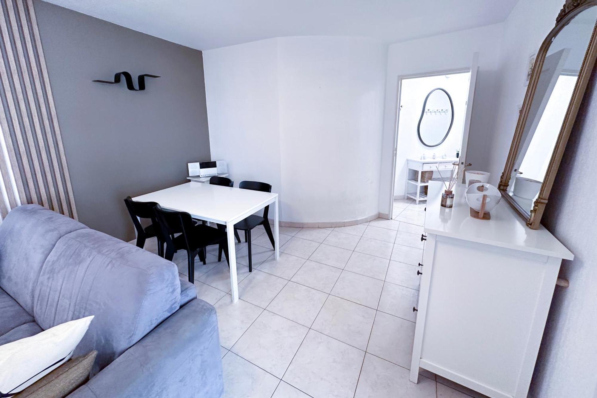 St Roch 2 - Appart 300 M De La Gare, Clim, Terrasse, Garage أنتيب المظهر الخارجي الصورة